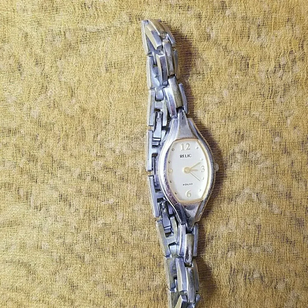 RELIC FOLIO BRACELET WATCH - Picture 2 of 12
